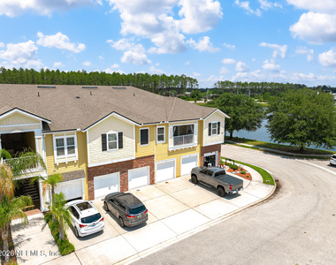 131 Burnett Court - Photo Thumbnail 2