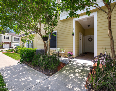 131 Burnett Court - Photo Thumbnail 3