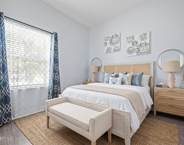 131 Burnett Court - Photo Thumbnail 23