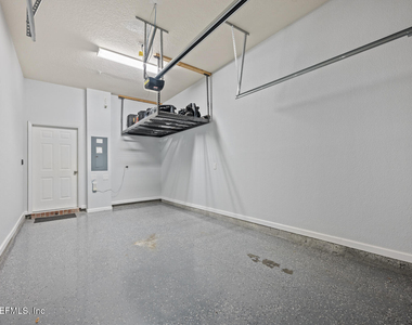131 Burnett Court - Photo Thumbnail 27