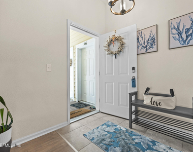 131 Burnett Court - Photo Thumbnail 5