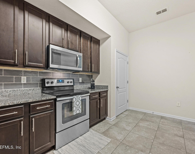 131 Burnett Court - Photo Thumbnail 14
