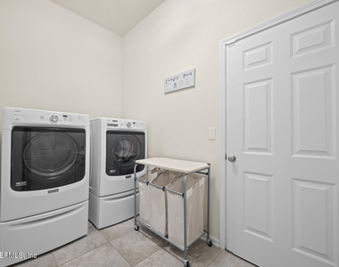 131 Burnett Court - Photo Thumbnail 26