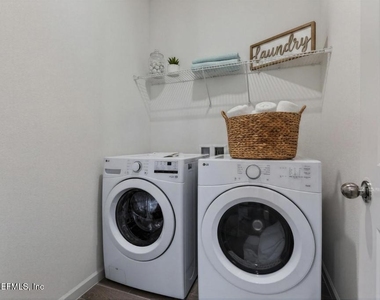 2636 Field Daisy Lane - Photo Thumbnail 33