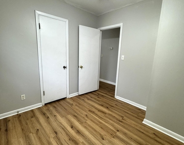 447 Brighton Avenue - Photo Thumbnail 9