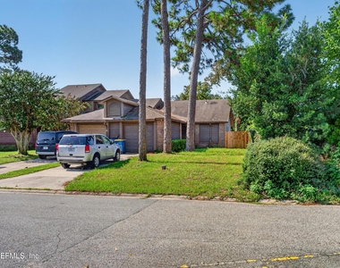 8010 International Village Drive - Photo Thumbnail 2