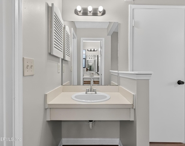 8010 International Village Drive - Photo Thumbnail 18