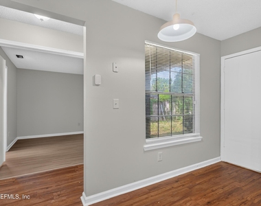 8010 International Village Drive - Photo Thumbnail 14