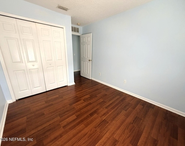 321 Pecan Grove Drive - Photo Thumbnail 11