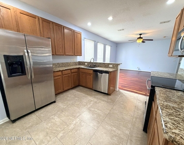321 Pecan Grove Drive - Photo Thumbnail 3