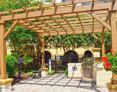 4300 South Beach Parkway - Photo Thumbnail 16
