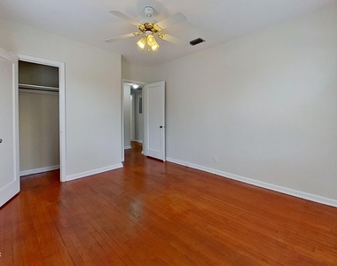 1245 Belmont Terrace - Photo Thumbnail 8