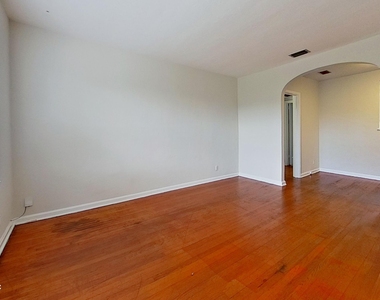 1245 Belmont Terrace - Photo Thumbnail 5