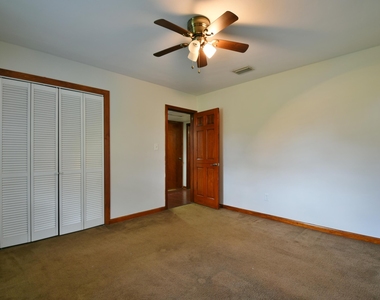 2101 Maple Leaf Drive E - Photo Thumbnail 15