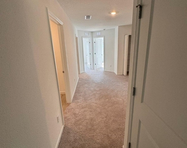 336 Belfort Court - Photo Thumbnail 18
