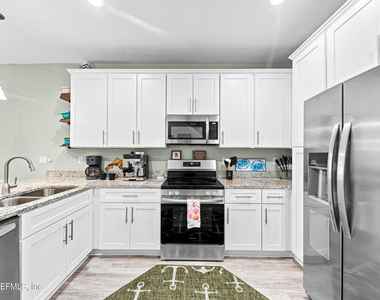 856 5th Avenue S - Photo Thumbnail 6