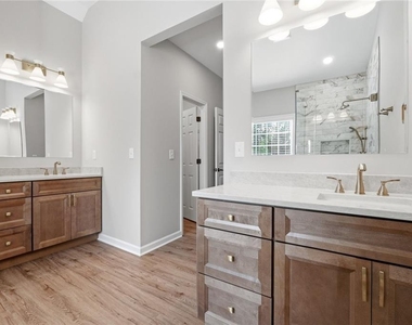 2725 Blackstock Drive - Photo Thumbnail 16