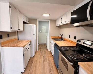 3254 Strawberry Lane - Photo Thumbnail 4