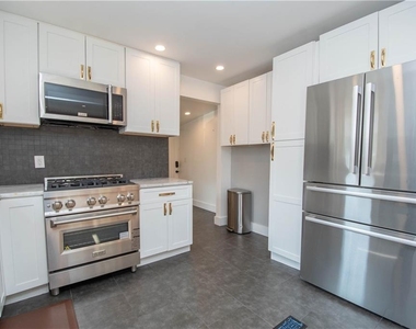 1391 Smith Street Se - Photo Thumbnail 9