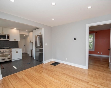 1391 Smith Street Se - Photo Thumbnail 7