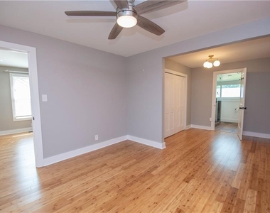 1391 Smith Street Se - Photo Thumbnail 14