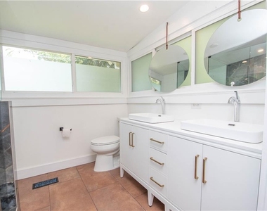 1391 Smith Street Se - Photo Thumbnail 17