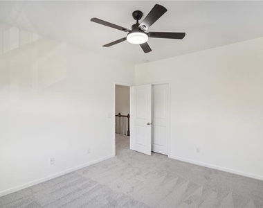 5770 Rialto Way - Photo Thumbnail 24