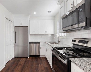 330 Winding River Drive - Photo Thumbnail 7