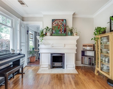 2104 Delano Drive Ne - Photo Thumbnail 14