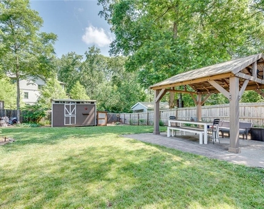 2104 Delano Drive Ne - Photo Thumbnail 8