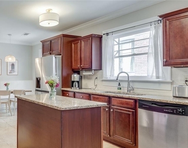 2104 Delano Drive Ne - Photo Thumbnail 21