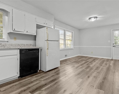 1834 Dogwood Court Sw - Photo Thumbnail 11