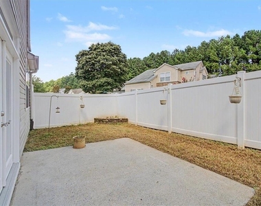 980 Windcroft Circle Nw - Photo Thumbnail 23