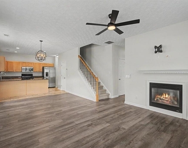 980 Windcroft Circle Nw - Photo Thumbnail 3