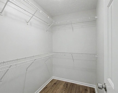980 Windcroft Circle Nw - Photo Thumbnail 14