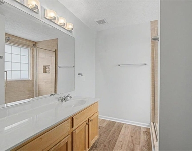 980 Windcroft Circle Nw - Photo Thumbnail 15