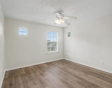 980 Windcroft Circle Nw - Photo Thumbnail 20