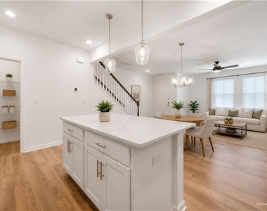 1643 Winpost Lane Nw - Photo Thumbnail 5