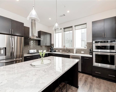 1224 Chelsea Circle Nw - Photo Thumbnail 5