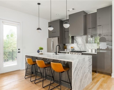 1007 Manigault Street Se - Photo Thumbnail 9