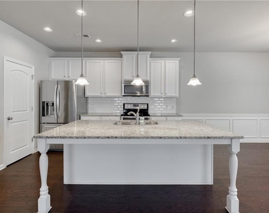 5216 Apple Grove Road - Photo Thumbnail 17