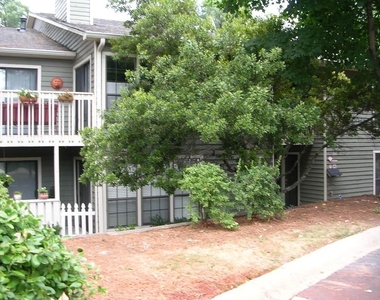 2683 Vinings Central Drive Se - Photo Thumbnail 3