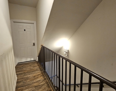 939 W Armitage Avenue - Photo Thumbnail 2