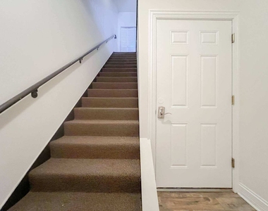 939 W Armitage Avenue - Photo Thumbnail 10