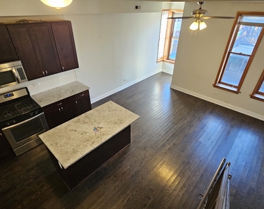 939 W Armitage Avenue - Photo Thumbnail 10