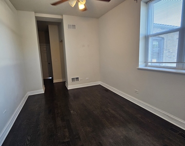 939 W Armitage Avenue - Photo Thumbnail 12
