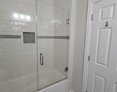 939 W Armitage Avenue - Photo Thumbnail 17