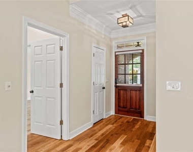 603 Fairway Court - Photo Thumbnail 3