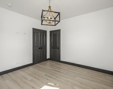 6500 S Ingleside Avenue - Photo Thumbnail 6