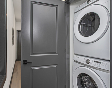 6500 S Ingleside Avenue - Photo Thumbnail 14